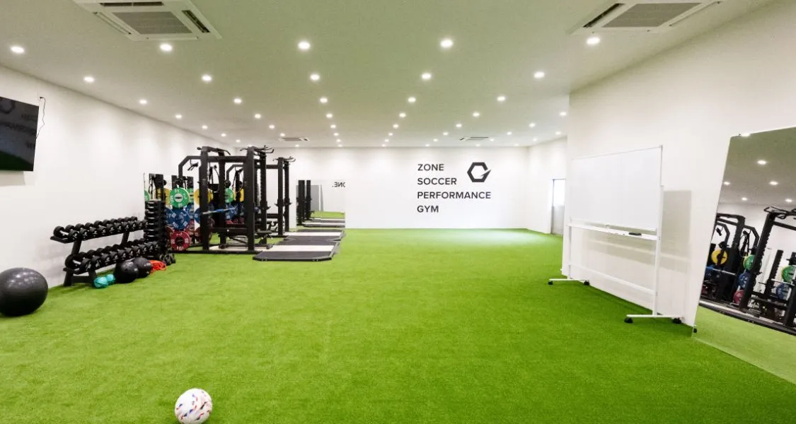 ZONE SOCCER PERFORMANCE GYM 横浜校